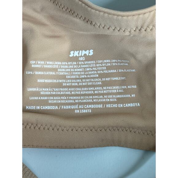 SKIMS NWT Smoothing Intimates Full Coverage Lightly Lined Bra - Clay Beige 40D - Picture 9 of 9